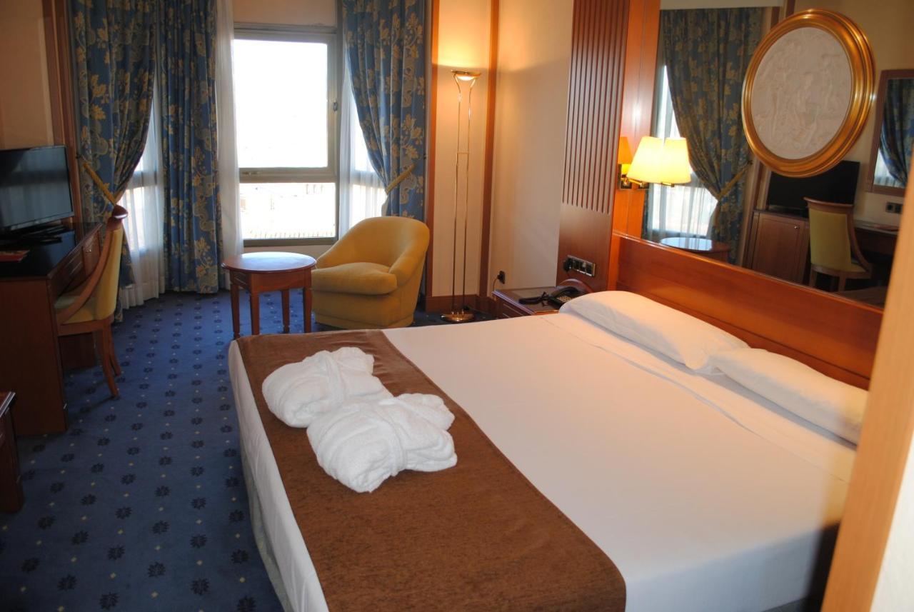 Hotel Los Bracos Logroño Buitenkant foto
